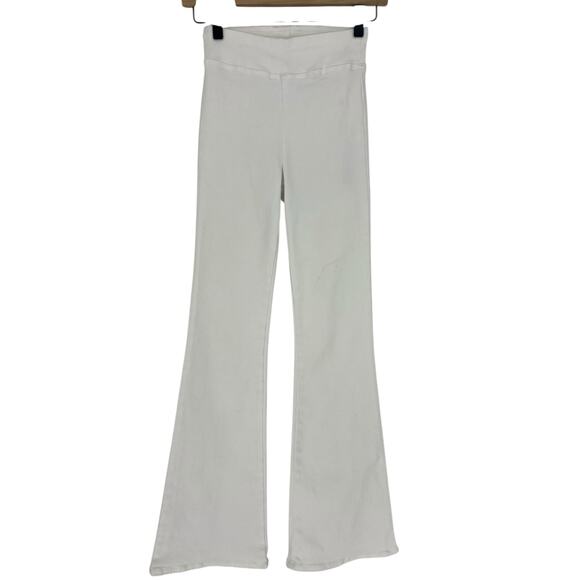 Frame The Jetset Wide Leg in White - Picture 5 of 15